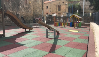 CAUTXÚ PER PARC INFANTIL